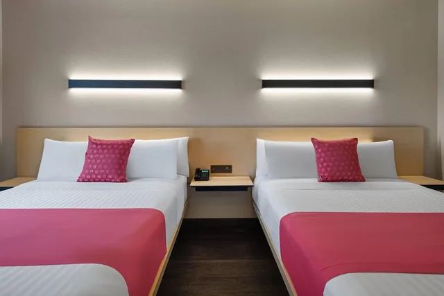 غرفة قياسية بسريرين مزدوجين، Hotel MX mas cuautitlan Izcalli, Trademark by Wyndham 1/10