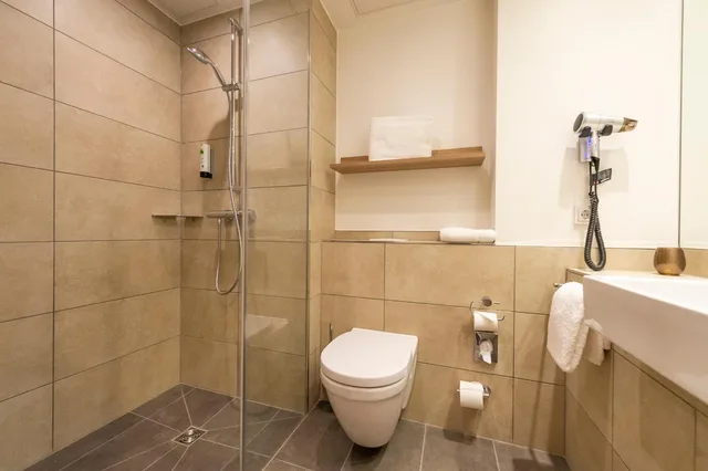 غرفة مفردة بسرير مزدوج، HARBR. hotel Konstanz 4/4