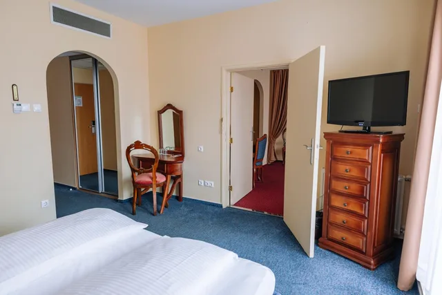 جناح عائلي، Pannonia Hotel 5/7