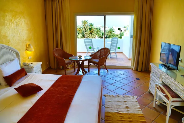 غرفة قياسية ثلاثية بثلاثة أسرّة، Odyssee Resort and Thalasso 5/7
