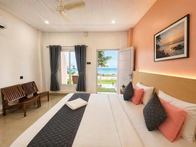 غرفة ديلوكس بسرير كينج، Beach House Varkala by Palmyra 2/2