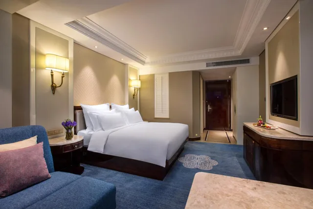 Room, Queen Bed, River View, Kasion International 2/3