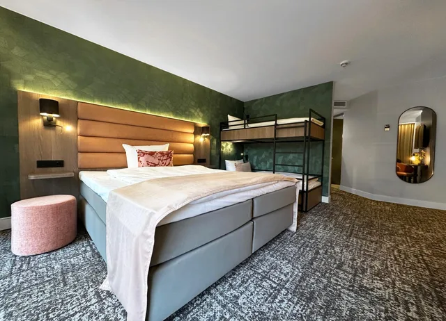 غرفة بريميوم رباعية بسرير بطابقين، Van der Valk Hotel Gladbeck 3/3