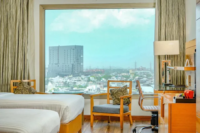Deluxe, Twin Beds, Courtyard By Marriott Gurugram Downtown 10/10
