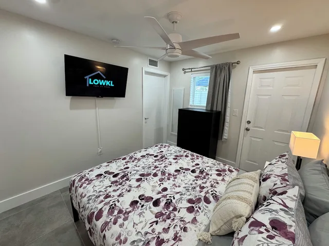 شقة بريميوم بسريرين كوين بغرفتي نوم مع أريكة بمطبخ، The Jasmine Apartments By Lowkl 6/10