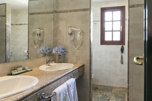 غرفة قياسية بسريرين منفصلين، Parador de La Palma 5/6