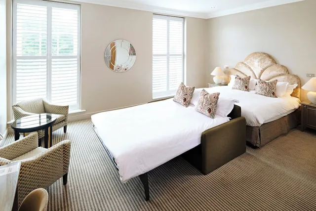 غرفة قياسية بسرير كينج بإطلالة مع أريكة، The Kings Arms, WorldHotels Distinctive 1/3