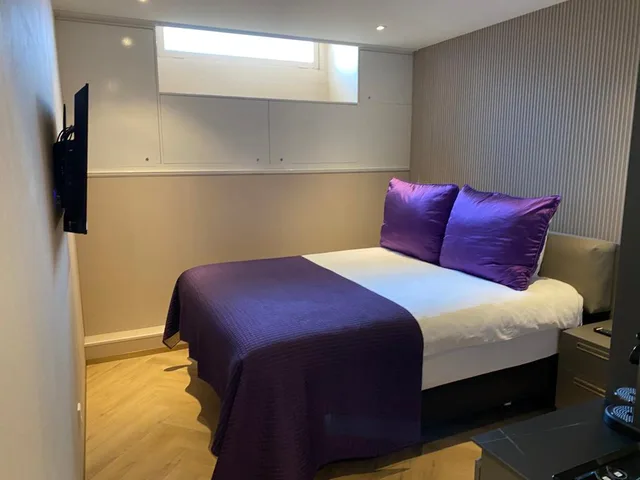 Semi Basement, Double Bed، HAMPSHIRE BOUTIQUE HOTEL SEBASTIANS 2/4