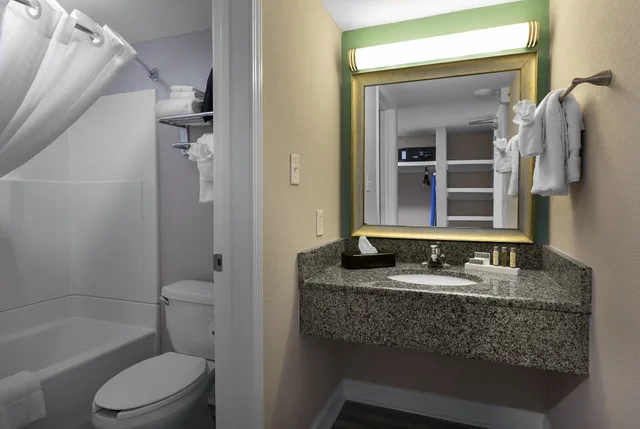 Room, 2 Queen Beds, Ocean Front، Caribbean Resort Villas 2/2