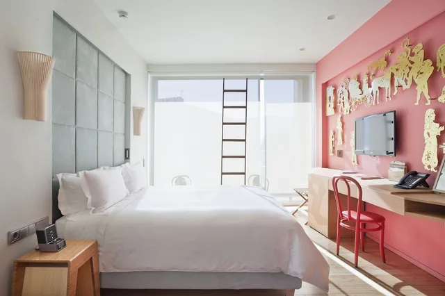 جناح جونيور بسرير كوين، New Hotel 5/7