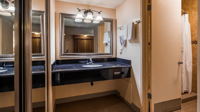 غرفة قياسية بسرير كوين، SureStay Hotel by Best Western Tehachapi 3/3