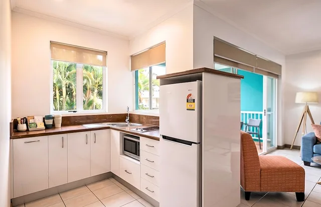 1 Bedroom, King Bed, Pool View, Adult Only، LE CHER DU MONDE 3/4