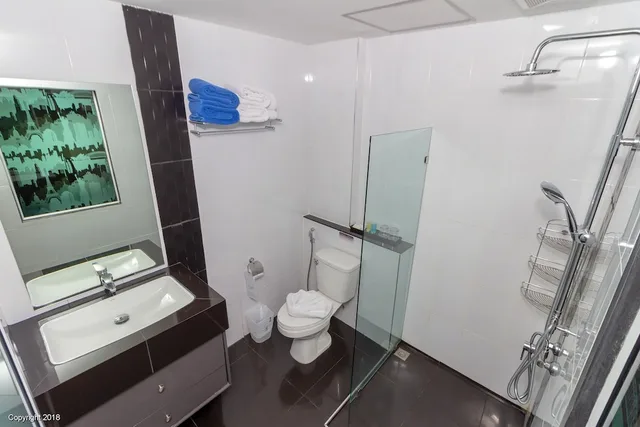 غرفة سوبيريور بإطلالة على البحر بشرفة، MODERN LIVING HOTEL 9/10