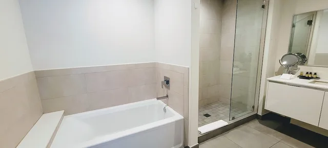 1 Bedroom, Condo, Deluxe, CH Luxury Condos & Studios On The Beach 5/5