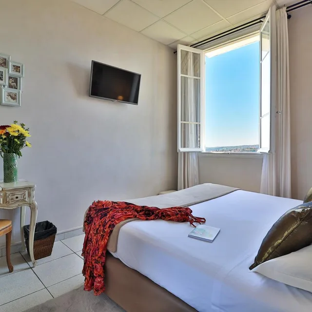 غرفة بسريرين منفصلين بإطلالة على المدينة، Le Panoramic Boutique Hotel 2/10