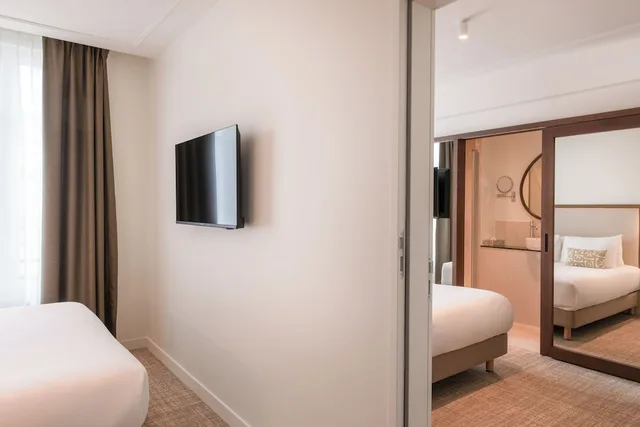 غرفة متصلة سوبيريور بسريرين كوين، Hotel Lampika 2/3