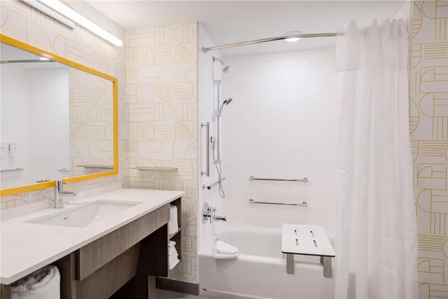 جناح استوديو بسريرين كوين بحوض استحمام لذوي الإعاقة، Home2 Suites by Hilton Smithfield Selma 6/9