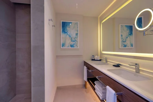 Diamond Club, Swim Out, Junior Suite, Luxury, 2 Queen Beds, Ocean Front, Sofa, Royalton Grenada, an Autograph Collection All-Inclusive Resort 7/7
