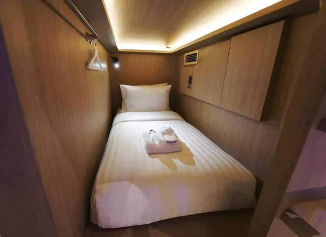 Capsule, Single, Cube Boutique Capsule Hotel Kampong Glam 1/2