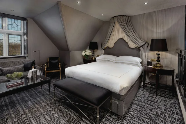 جناح جونيور بإطلالة على المتنزه، Milestone Hotel 2/10
