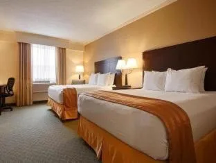 غرفة بسريرين كوين بحوض استحمام لذوي الإعاقة، Best Western Davison Inn 3/10