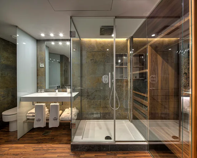 جناح جونيور، Gran Derby Suite Hotel 2/2