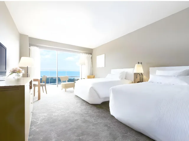 غرفة متصلة ديلوكس بسريرين منفصلين بإطلالة على البحر بحوض استحمام، Grand Nikko Awaji (ex The Westin Awaji Island Resort & Conference Center) 1/1