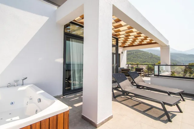 جناح بسرير كينج بإطلالة على البحر، MAIA Luxury Beach Hotel & Spa 7/7