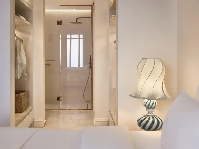 جناح ديلوكس بسرير مزدوج بإطلالة على البحر في المبنى الرئيسي، Grecotel Eva Palace 8/8