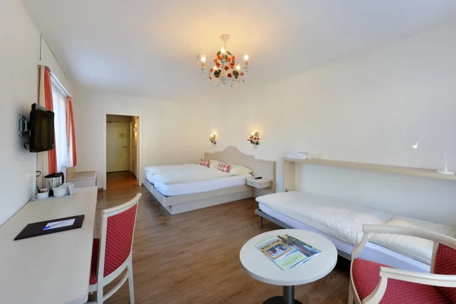 غرفة قياسية ثلاثية، Beausite Hotel Interlaken 2/3