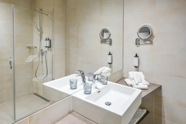 جناح عائلي في طابق مرتفع، Mercure Geneva Airport 2/4