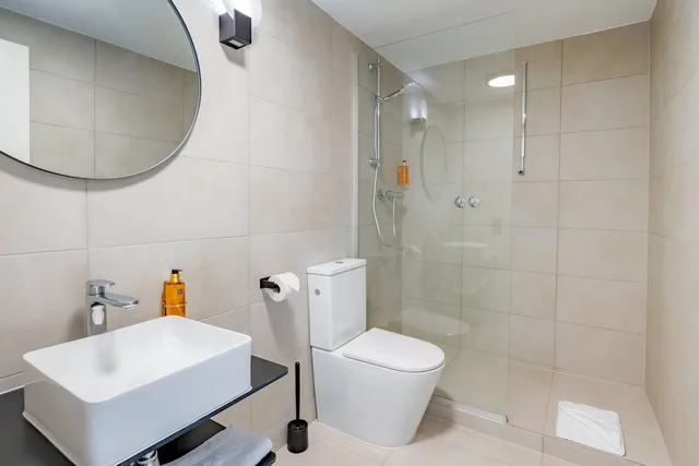 غرفة بزنس بسرير كينج بشرفة، Aspire Palais Recklinghausen,Trademark Collection by Wyndham 6/10