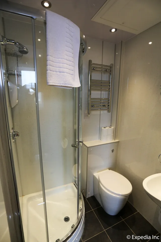 غرفة عائلية بسرير كينج وسرير فردي، Regent House Hotel 9/9