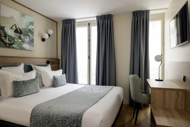 Superior, Double Bed, Hotel Theoreme 3/10