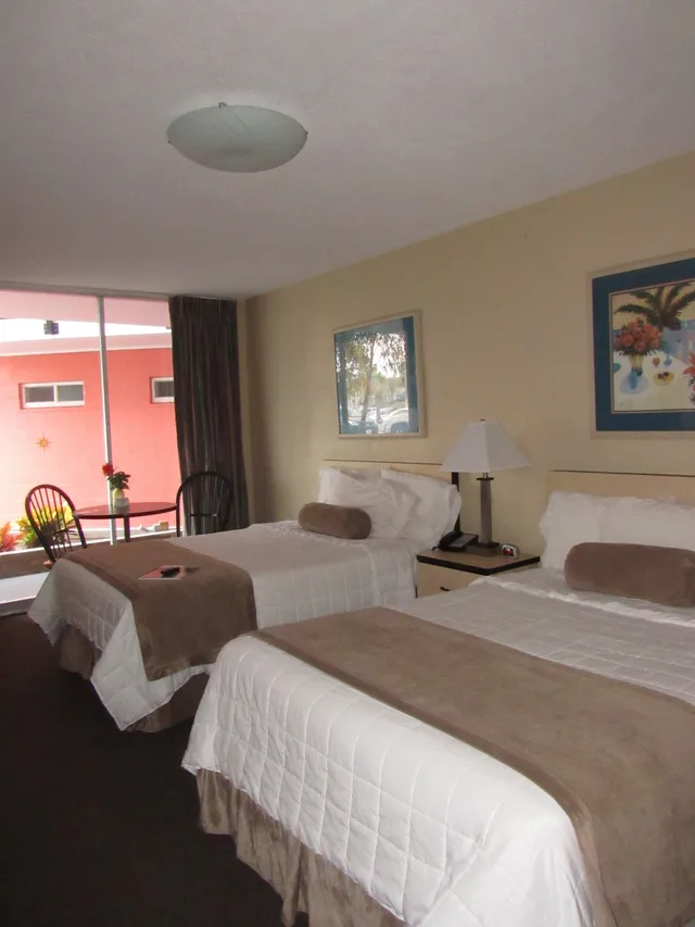 Room, 2 Double Beds, Cove Motel Oceanfront 3/6