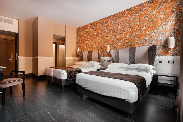 غرفة تنفيذية، Unica Suite Rome 3/8