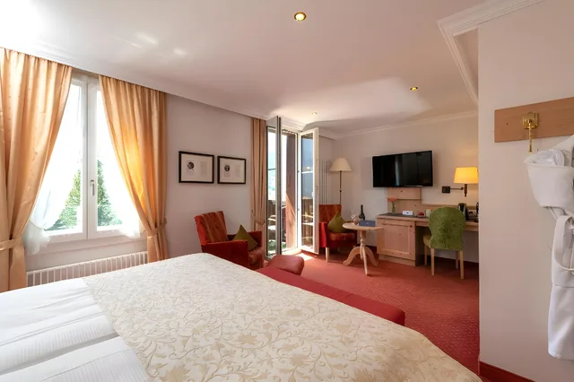 غرفة سوبيريور بسرير كينج وسريرين منفصلين، Romantik Hotel Schweizerhof 1/1
