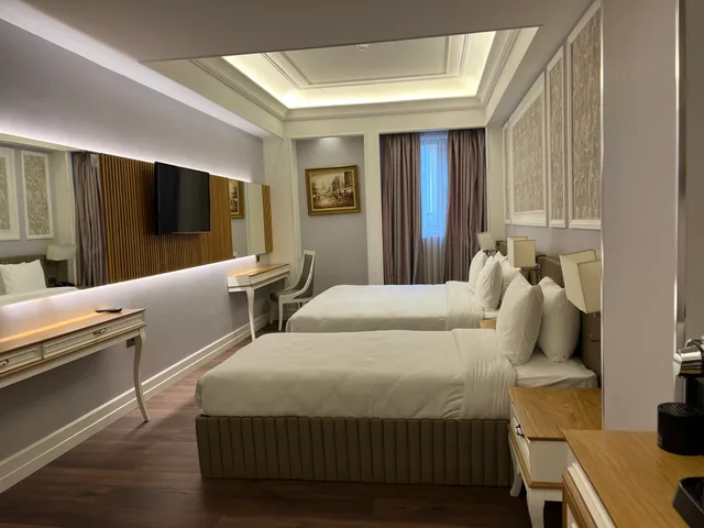Junior Suite (Jst)، Theatrum Hotel Baku 2/5