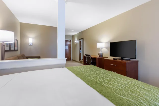 جناح بسرير كينج، Comfort Inn & Suites At Crossplex Village 4/7