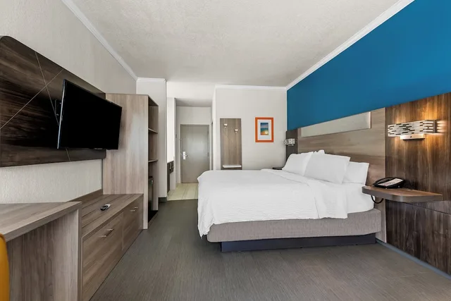 غرفة قياسية بسرير كينج، Holiday Inn Express Saint Simons Island 1/10