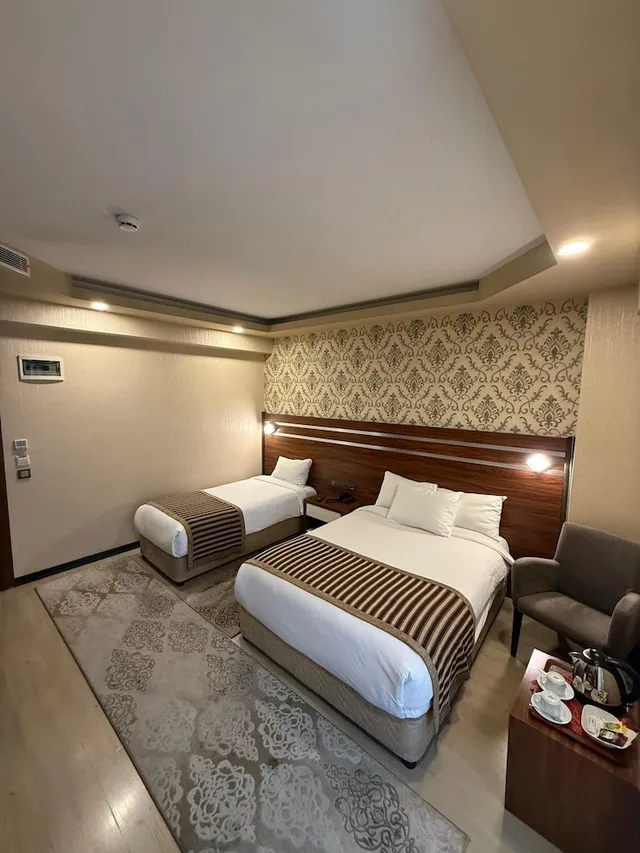 غرفة قياسية بسرير مزدوج وسرير فردي، My Liva Hotel 1/7