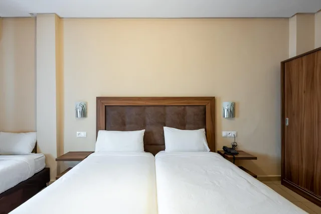 غرفة ثلاثية، Hotel Etoile Du Nord 7/10