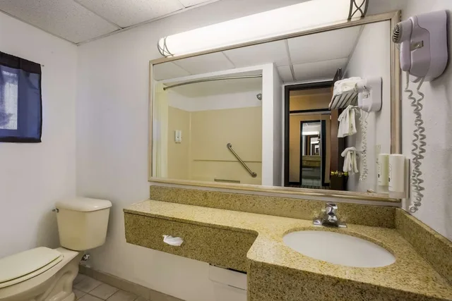 غرفة قياسية بسرير كينج، Quality Inn & Suites Millville 5/5