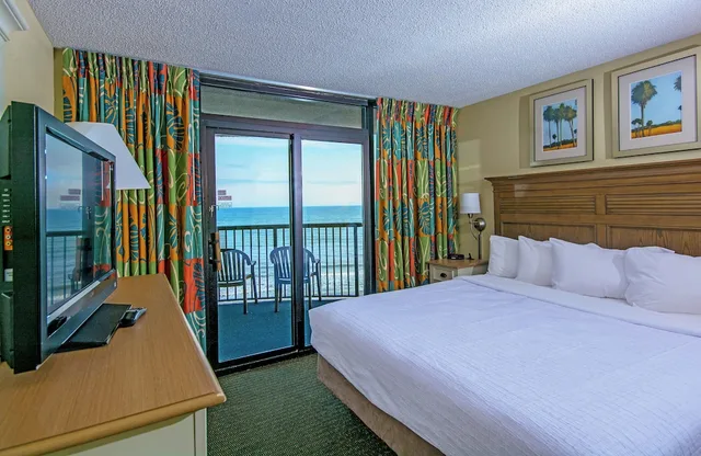 3 Bedrooms, Mariner, Condo, King Bed, 3 Queen Beds, Ocean View, Sofa، Compass Cove Resort 2/6
