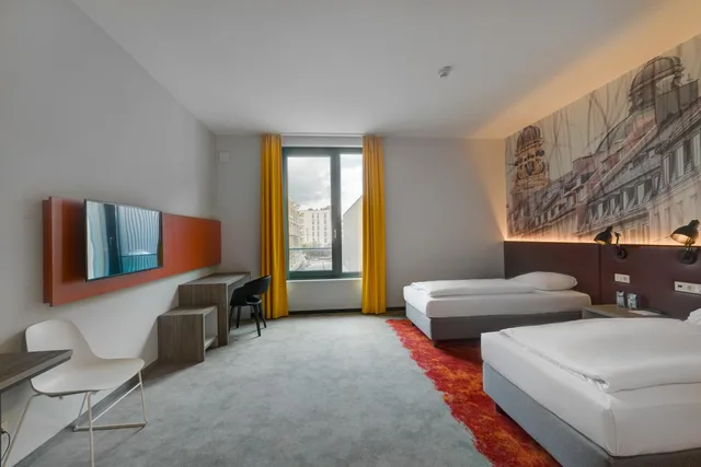 Room, Twin Beds, Campanile Munchen Sendling 3/9