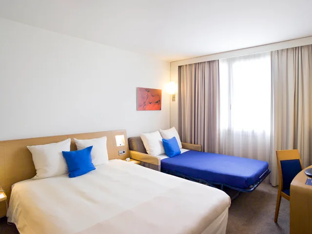 غرفة قياسية بسرير مزدوج، Novotel Beaumanoir 1/5