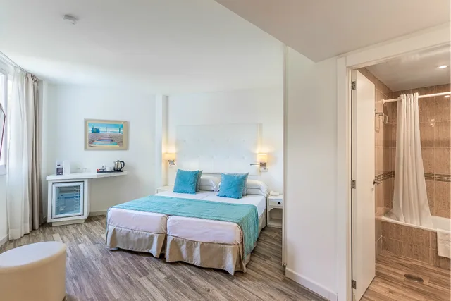 جناح جونيور مفرد، Fergus Style Cala Blanca Suites 1/1