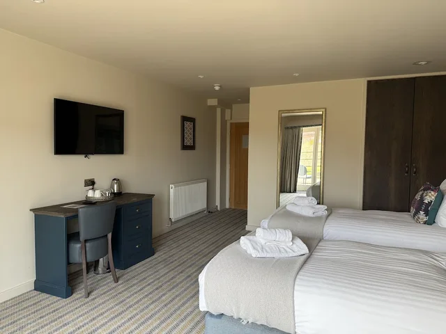 غرفة قياسية بسريرين منفصلين، Great Hallingbury Manor, BW Signature Collection 3/10