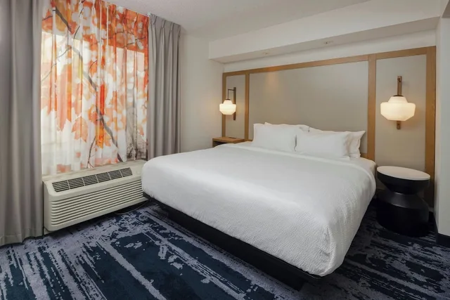 استوديو بسرير كينج مع أريكة لذوي الإعاقة، Fairfield Inn Suites Muskegon Norton Shores 1/6