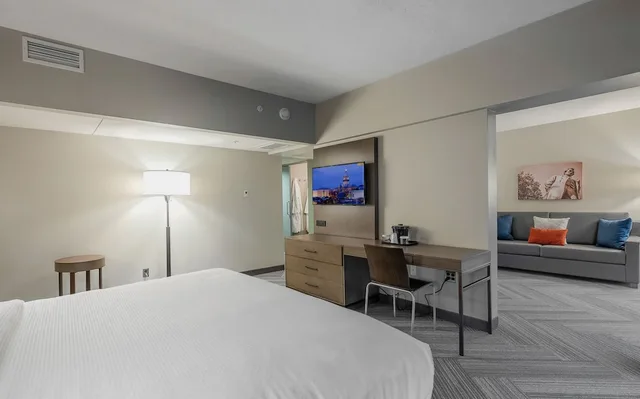 جناح بسرير كينج، State House Inn, Trademark Collection by Wyndham 2/5